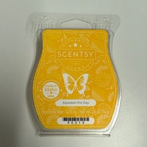 Scentsy Squeeze the Day Wax Bar - Bright Yellow